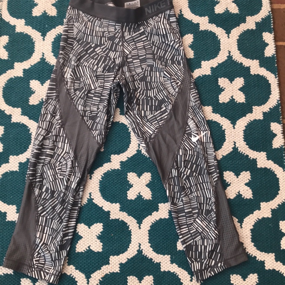 Grey and white Nike Pro Crops